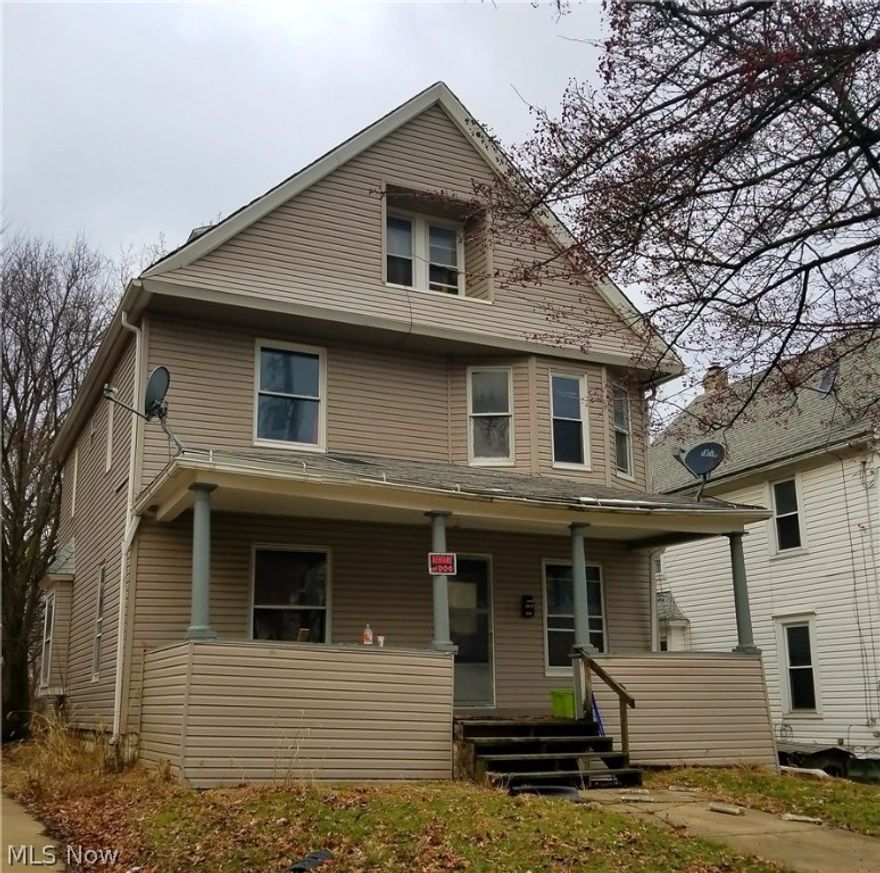 Currently vacant. Great for investors and or to live in one unit and rent out the other.  The lower unit has two bedrooms and the upper unit has two bedrooms on the second floor plus an additional two bedrooms on the third floor. Land contract is an option.
