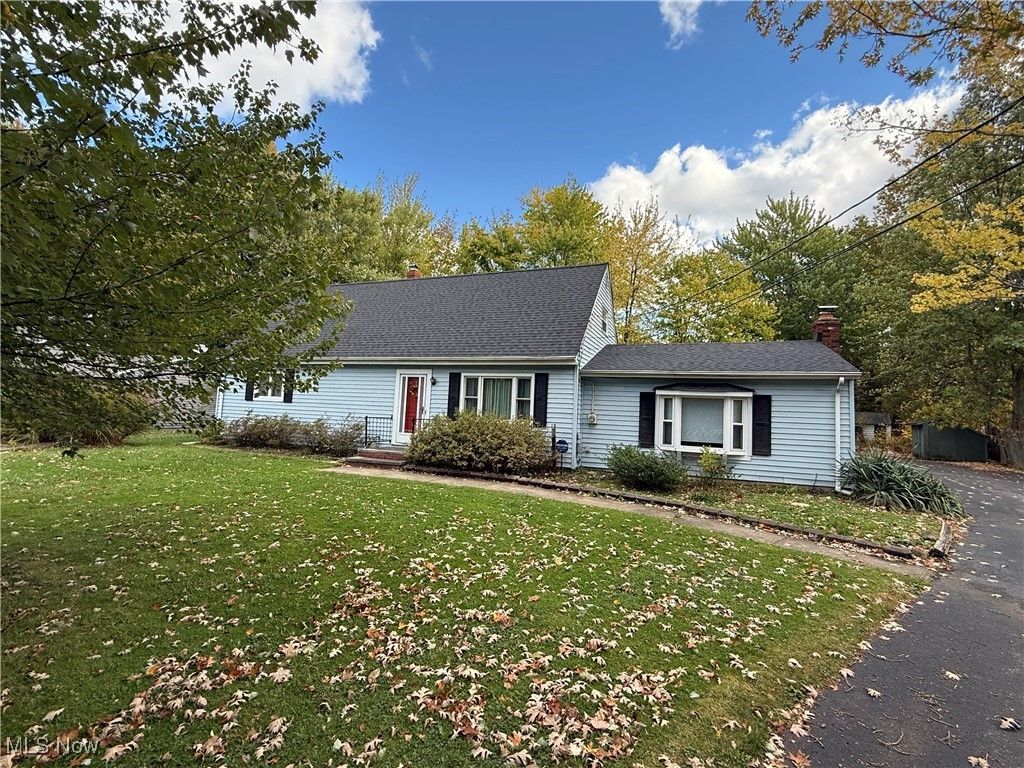 Photo of 6539 Mentor Park Boulevard, Mentor, OH 44060 (MLS # 5165691)