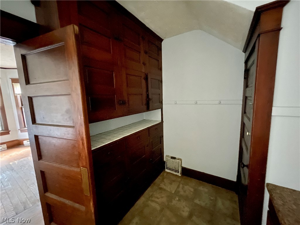 Canton - Residential Income