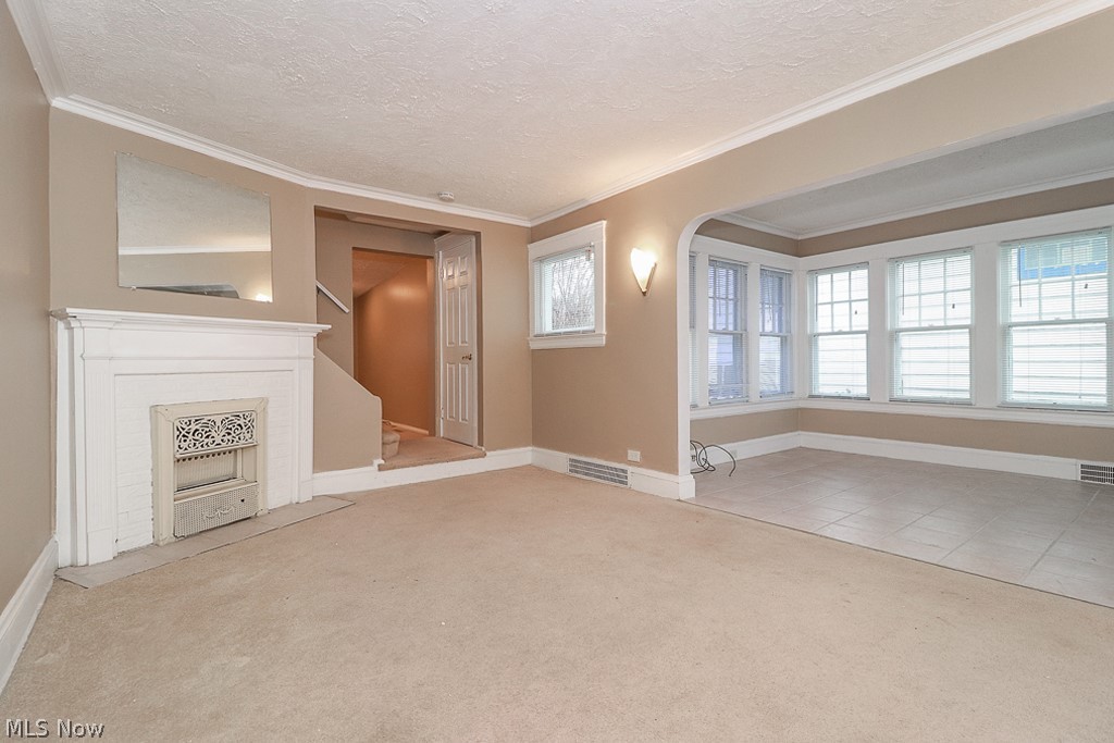 Charles A Posts Uplands - Residential