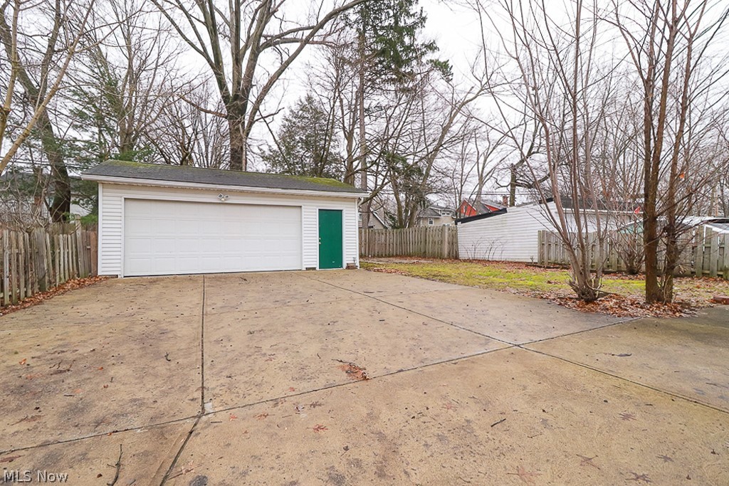 Charles A Posts Uplands - Residential