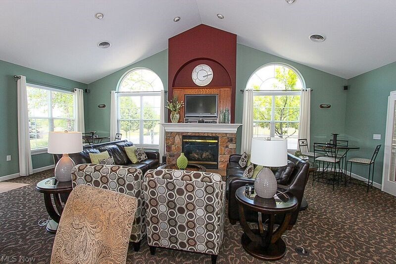 Crossings at est Valley - Residential