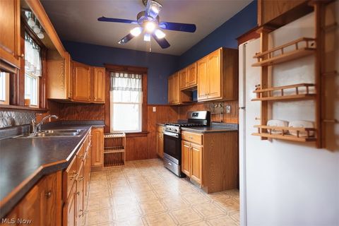 Tiny photo for 33 N Hartford Avenue, Youngstown, OH 44509 (MLS # 5196315)