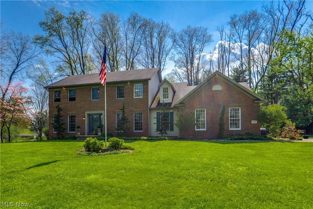 Photo of 5137 Plain Center Avenue NE, Canton, OH 44714 (MLS # 5203797)