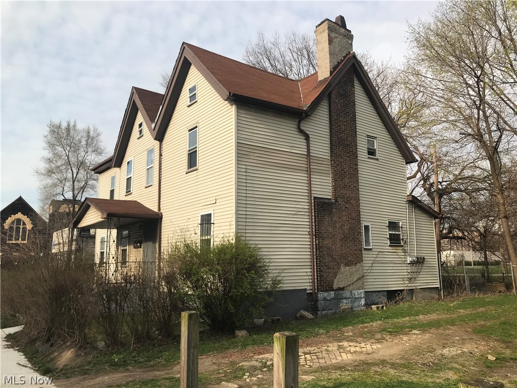 Bower & Bracks Sub - Residential Income