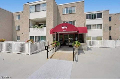 Condo For Sale - 520 Meredith Lane #507<br/> Cuyahoga Falls, OH 44223
