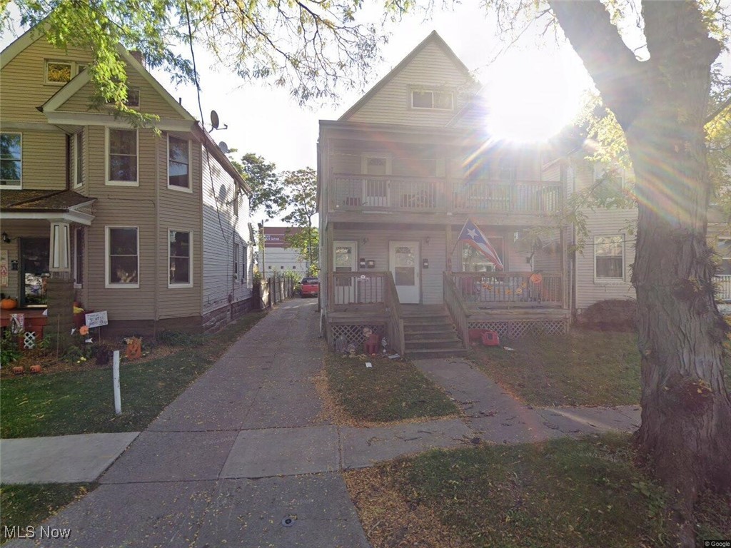 Newly remodeled 2 bed one bath unit located at 3147 w 82nd cleveland, oh, close to highways and only minutes from downtown cleveland. Laundry hookup available in the basement, unit has private balcony on the back and access to larger balcone on the front of the house.
Remodeled 2 Bed, 1 Bath Apartment with Balconies and City Access – Cleveland, OH
Looking for a modern and convenient place to call home in Cleveland? This newly remodeled 2 bedroom, 1 bathroom apartment at 3147 W 82nd St. offers a perfect blend of comfort and accessibility. Enjoy the fresh look and feel of a recent renovation & welcoming living space.
This unit is ideal for those seeking easy access to downtown Cleveland's vibrant attractions and major highways for convenient commuting. Explore the city's diverse dining scene, entertainment options, and cultural venues, all within minutes.
Relax and unwind in your private back balcony, perfect for enjoying a morning coffee or evening breeze. In addition, residents have access to a larger front balcony, offering another outdoor space to enjoy the neighborhood atmosphere.
Key features include:
Newly remodeled 2 bedrooms and 1 bathroom
Close proximity to major highways and downtown Cleveland
Private back balcony and access to a larger front balcony
Laundry hookup available in the basement