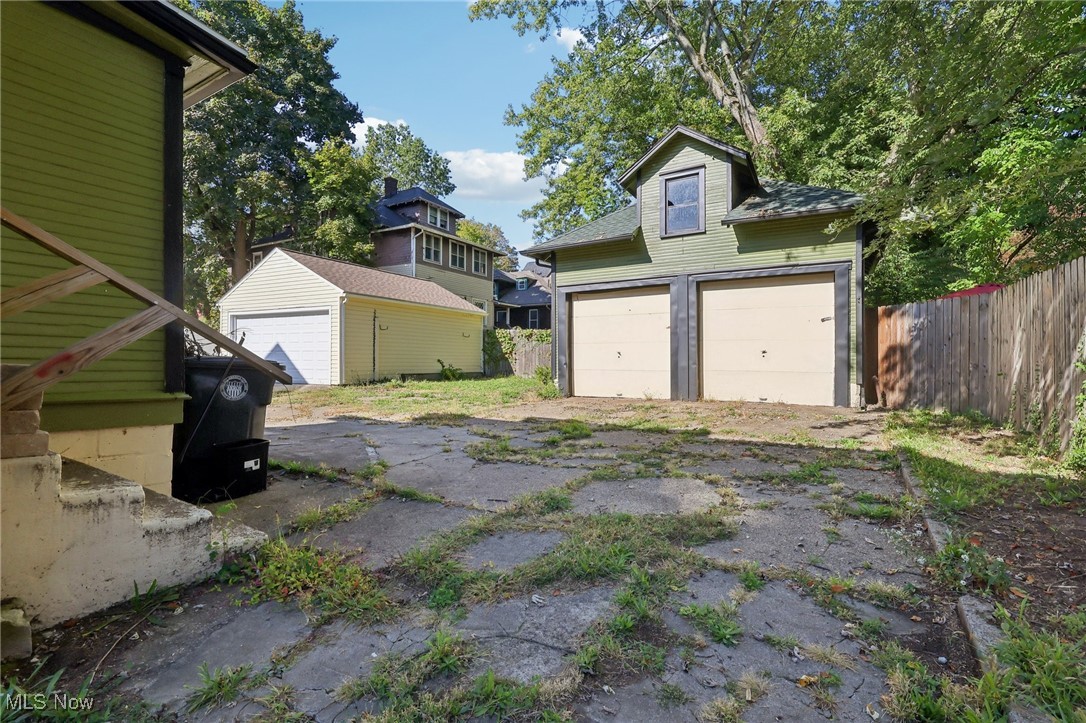 Hall Park - Residential