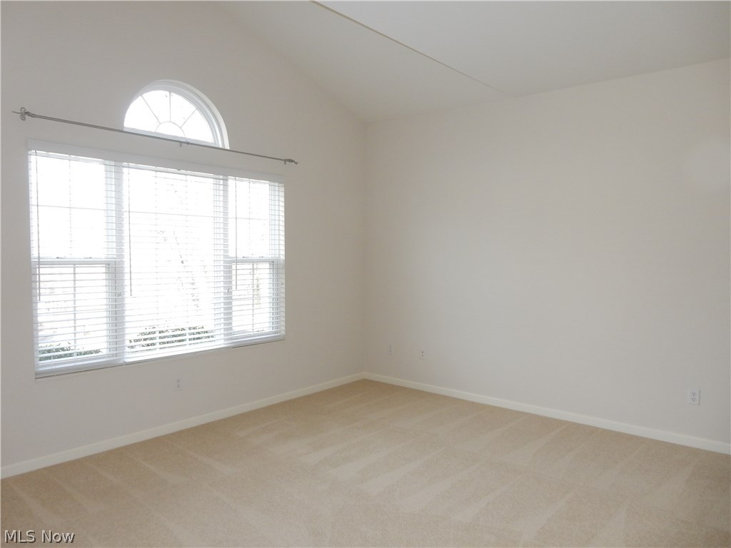 Clingan Xing Condo - Residential