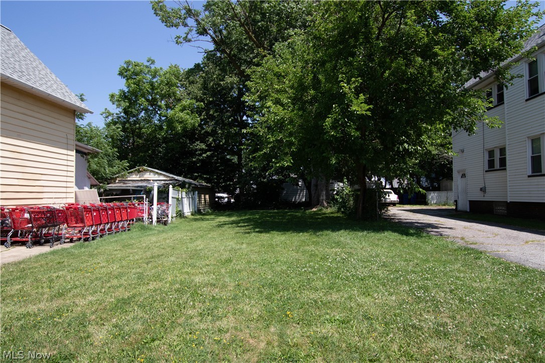 2185 W 105th Street
