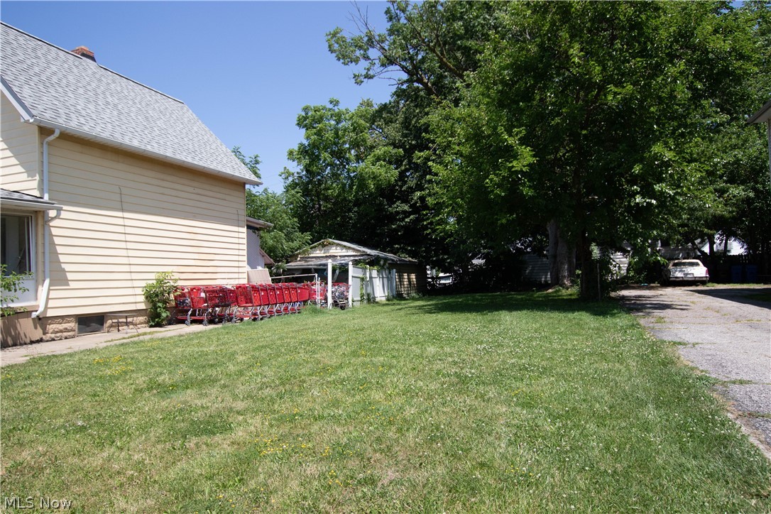 2185 W 105th Street