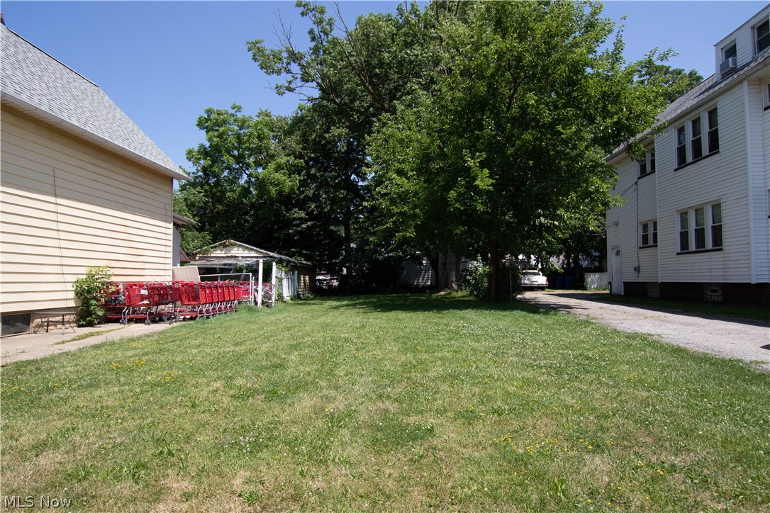 2185 W 105th Street