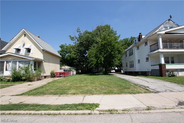 2185 W 105TH ST, CLEVELAND, OH 44102 - Image 79d073eda8d5faa85c6ca1de99d77dcc/3620319619