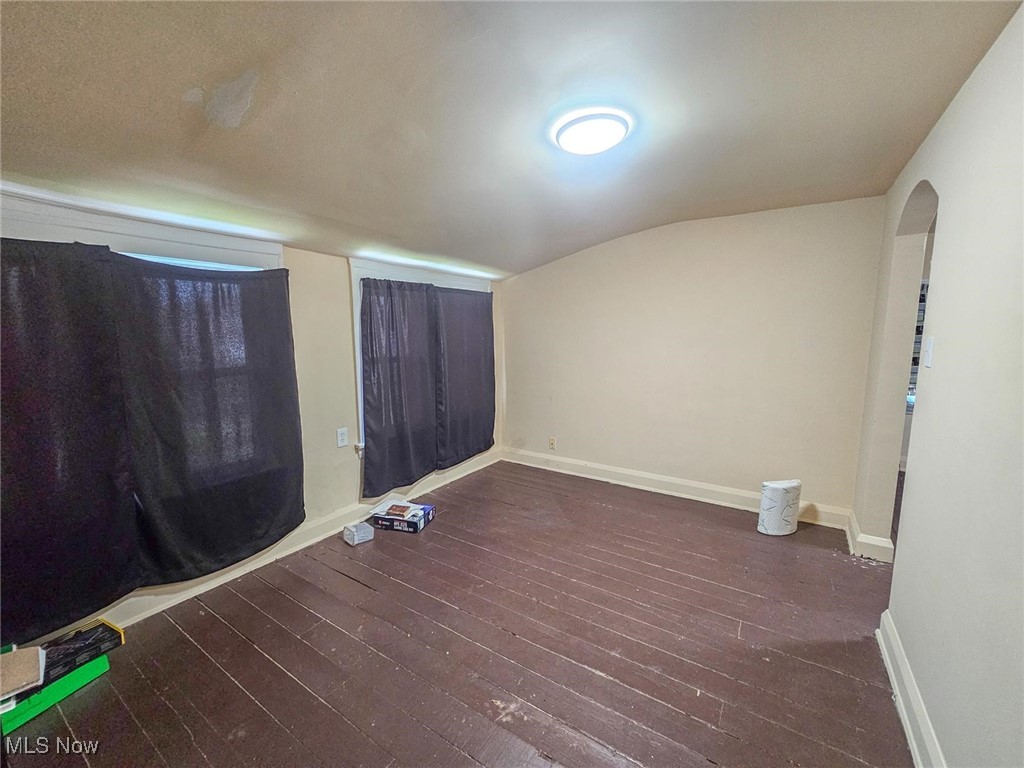119 N Hartford Avenue, Youngstown, Ohio image 33