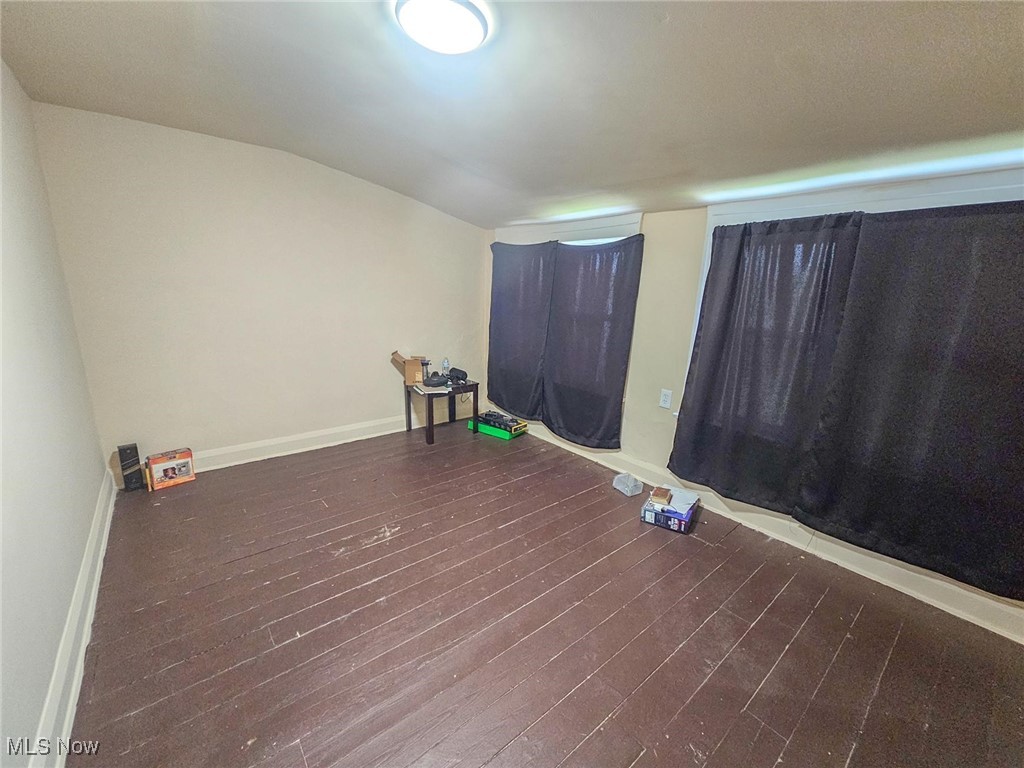 119 N Hartford Avenue, Youngstown, Ohio image 32
