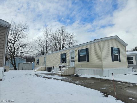 Homes For Sale - 202 W Main Road #93<br/> Conneaut, OH 44030
