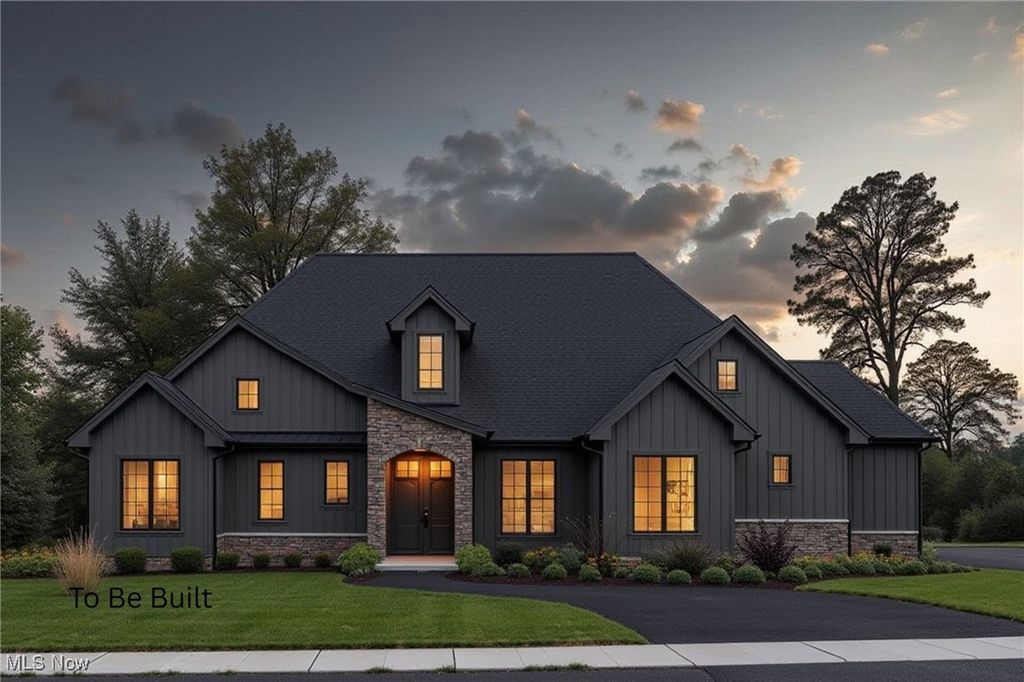 Photo of 15 W Lakewood Dr, Canal Fulton, OH 44614 (MLS # 5183219)