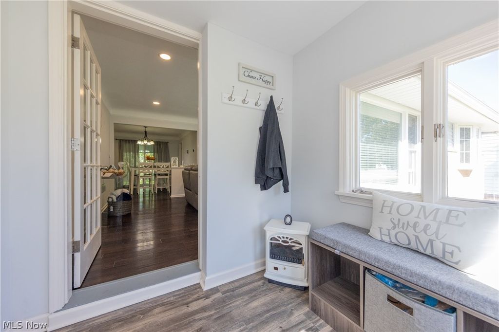 Photo of 774 Kenbridge Drive, Richmond Heights, OH 44143 (MLS # 5193071)