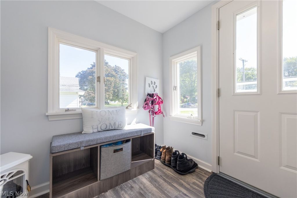 Photo of 774 Kenbridge Drive, Richmond Heights, OH 44143 (MLS # 5193071)