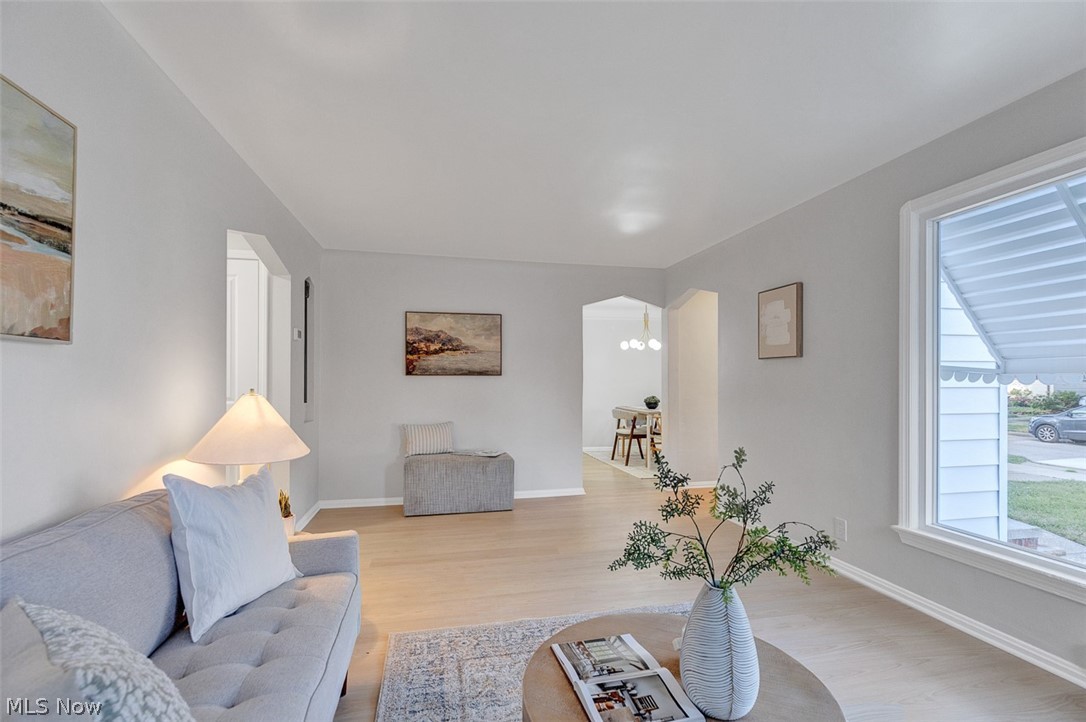 5735 W 44th Street