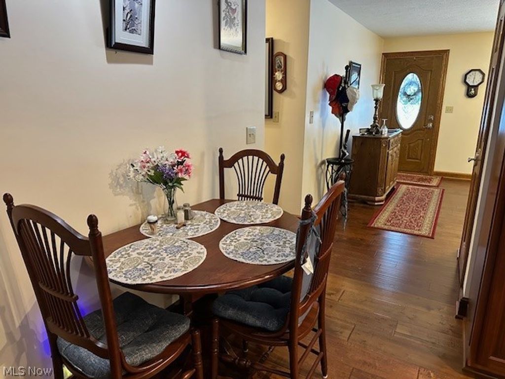 Photo of 8030 Leaver Avenue NW, Canal Fulton, OH 44614 (MLS # 5191916)