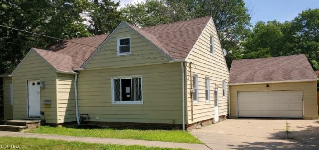 Great opportunity to buy this cape cod style fixer upper built in 1949, located
in Parma, OH and sitting on a 1.4 acre lot! The interior has 1368 sq. ft. with
4 bedrooms and 2 bathrooms plus a full basement and attached garage.