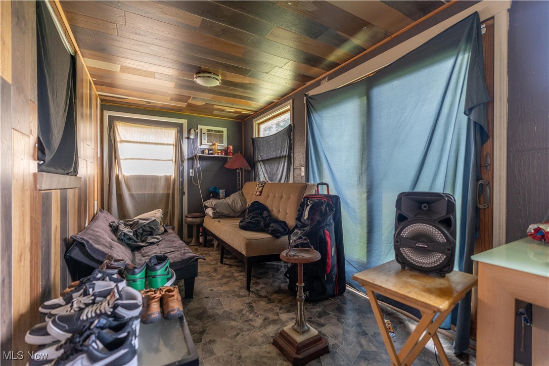 Nesmith Lake Heights - Residential