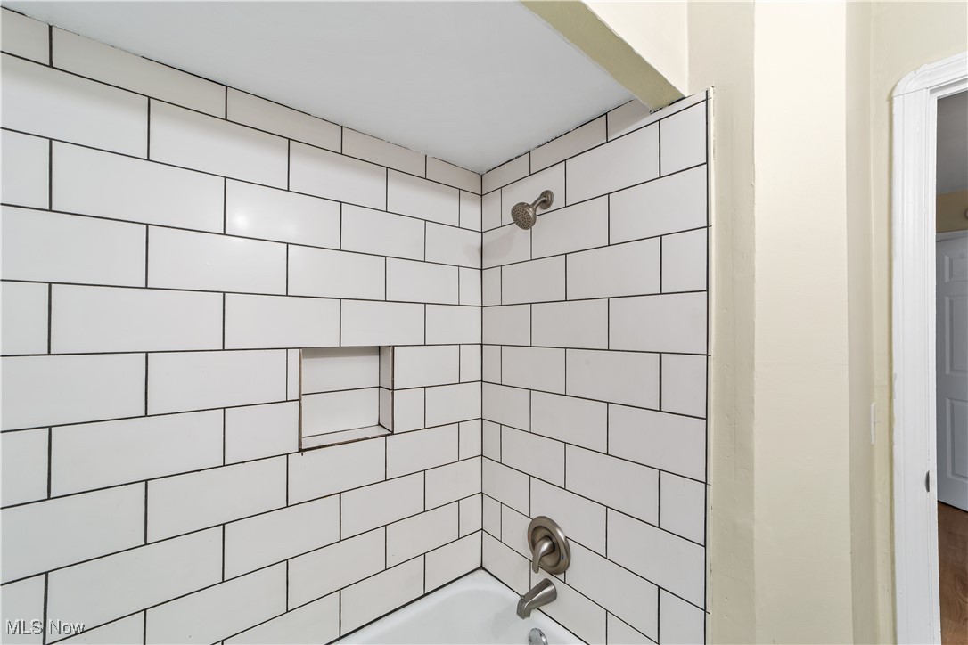 Mamie E Wright - Residential