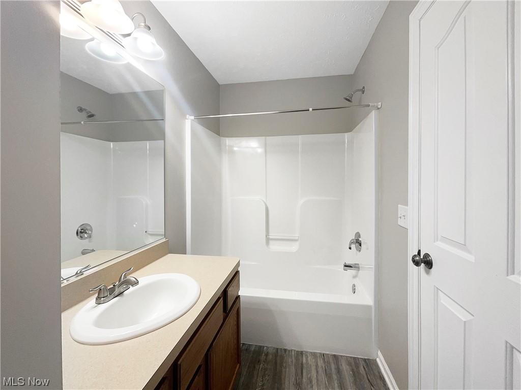 Falls Pointe Clstrs Ph 01-B3-B - Residential