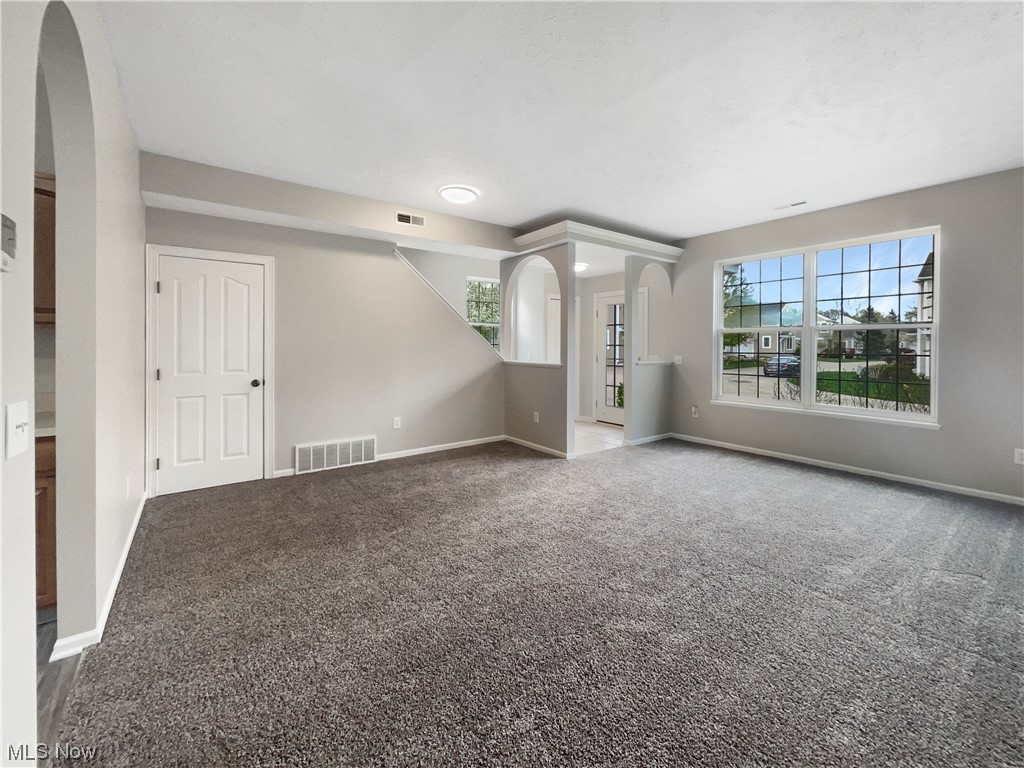 Falls Pointe Clstrs Ph 01-B3-B - Residential