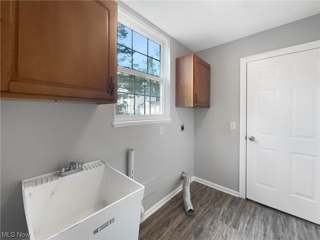 Falls Pointe Clstrs Ph 01-B3-B - Residential