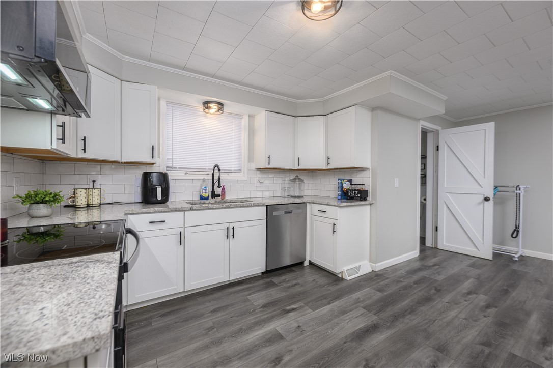 453 2nd Street, New Philadelphia, Ohio image 13