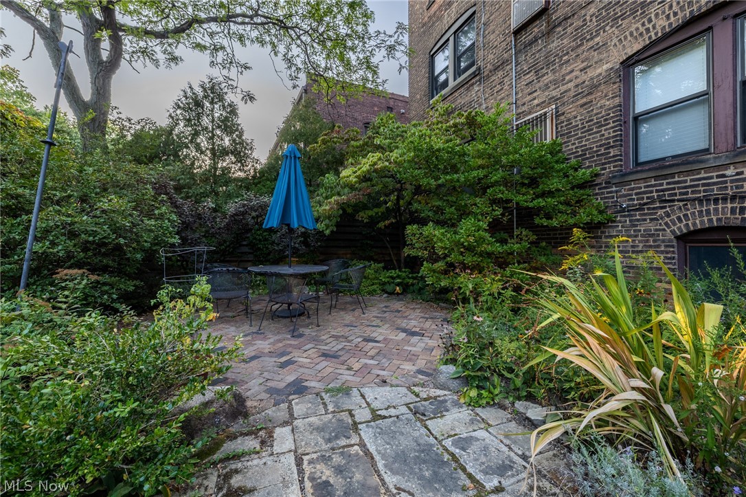 Reindeer Condo - Residential