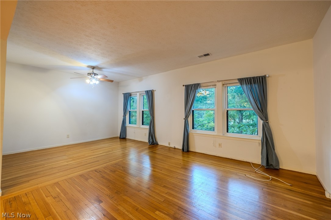 Reindeer Condo - Residential