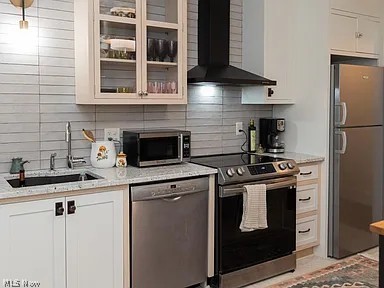 Reindeer Condo - Residential