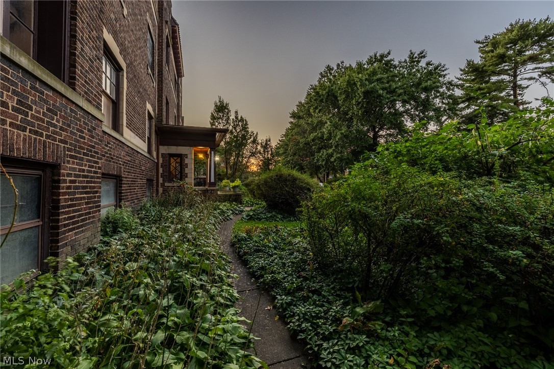 Reindeer Condo - Residential