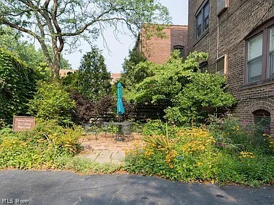 Reindeer Condo - Residential