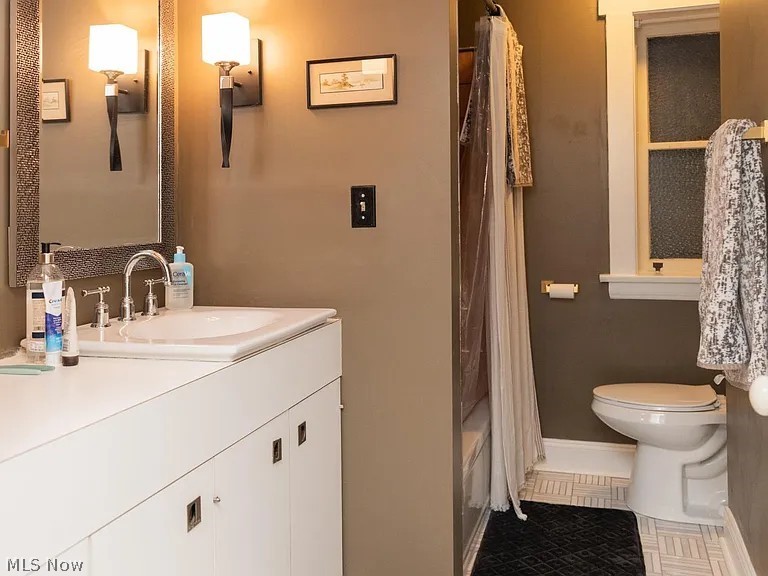 Reindeer Condo - Residential