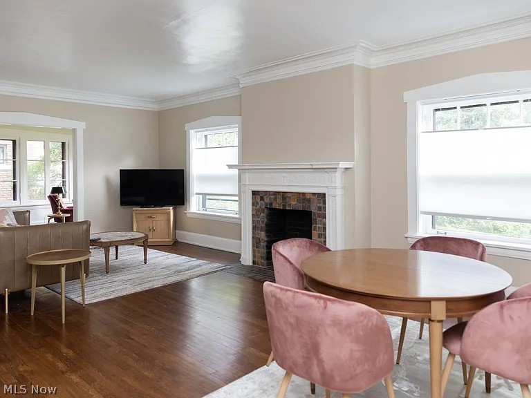 Reindeer Condo - Residential