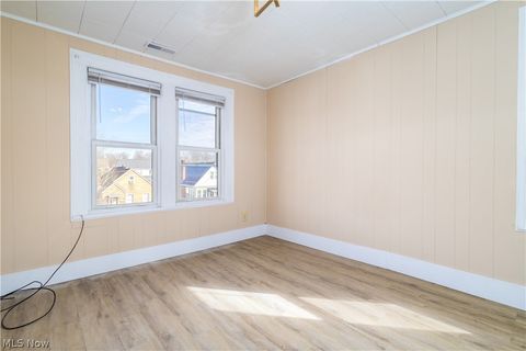 Tiny photo for 263 Hollywood Boulevard, Steubenville, OH 43952 (MLS # 5186141)