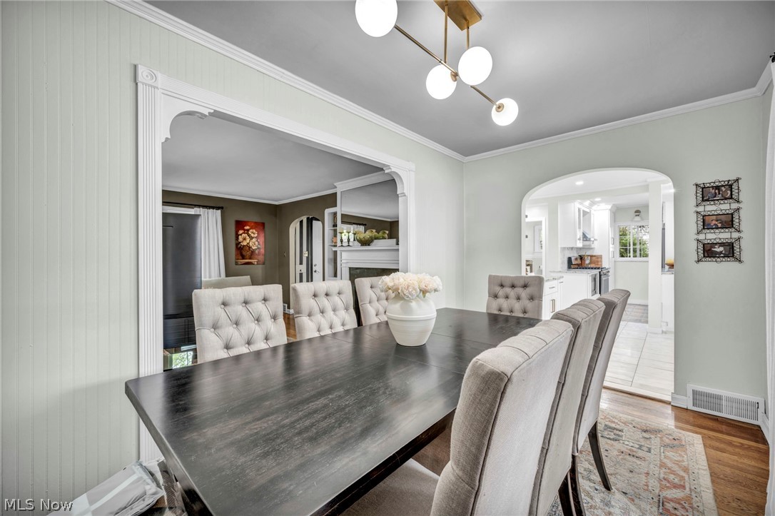 W H Lucas Cos Lakeview Road S - Residential