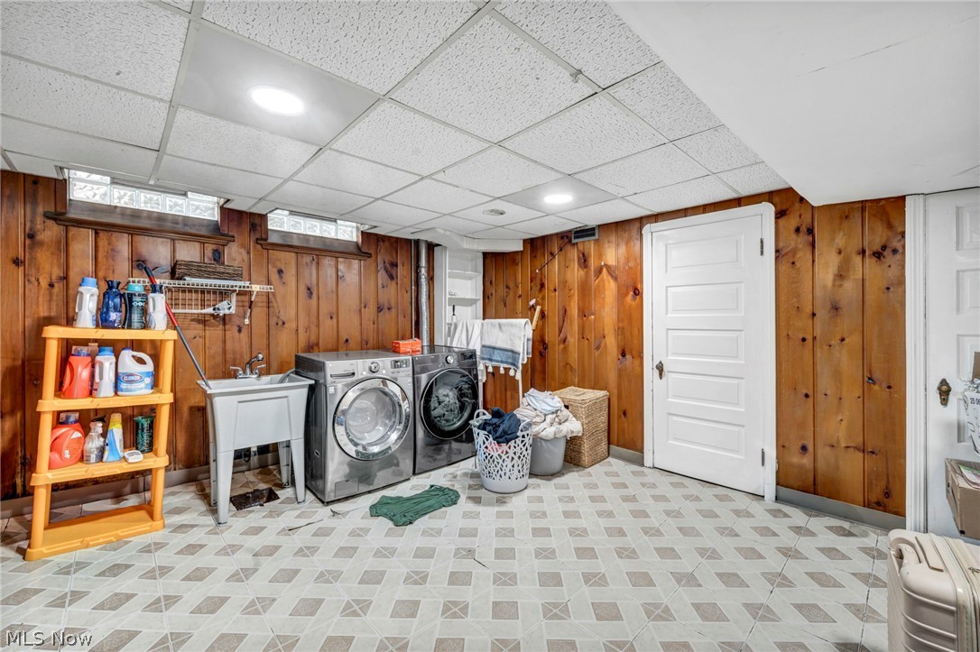 W H Lucas Cos Lakeview Road S - Residential