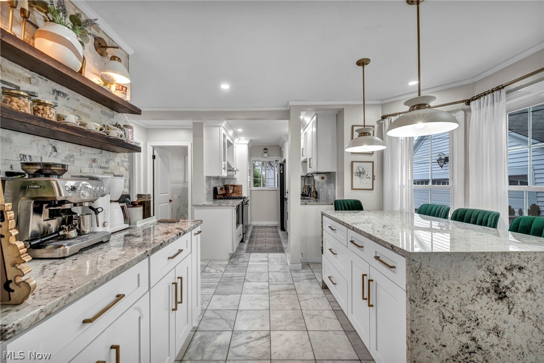 W H Lucas Cos Lakeview Road S - Residential