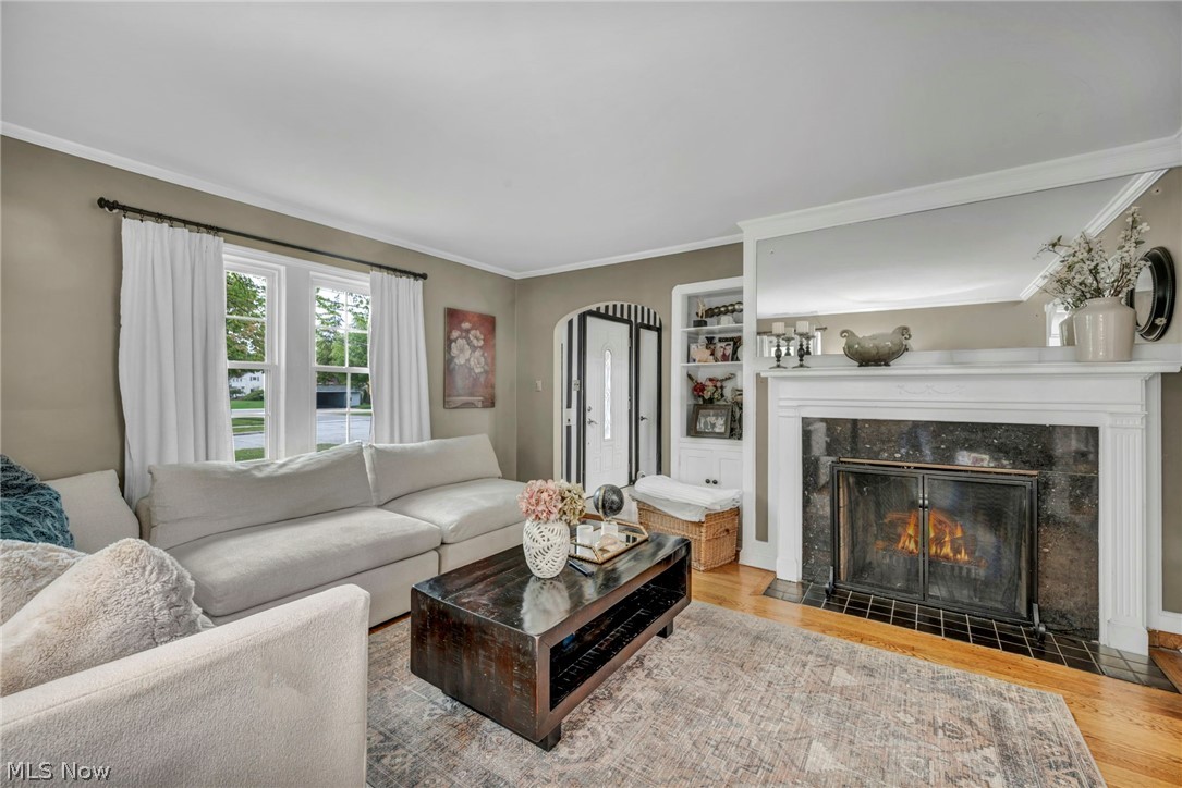 W H Lucas Cos Lakeview Road S - Residential