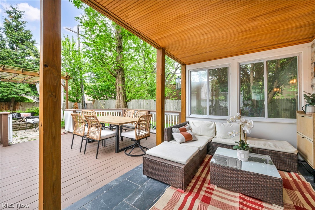 W H Lucas Cos Lakeview Road S - Residential