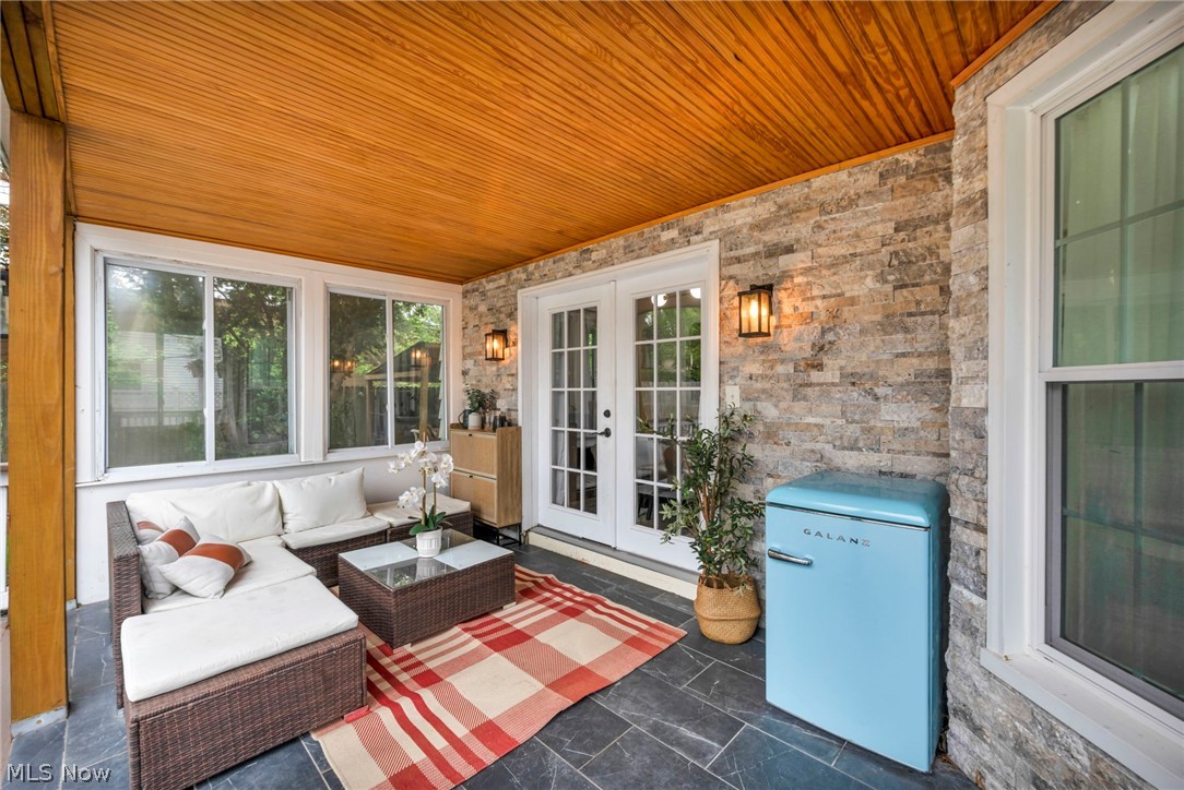 W H Lucas Cos Lakeview Road S - Residential