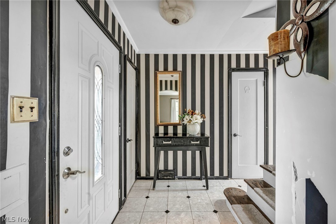 W H Lucas Cos Lakeview Road S - Residential