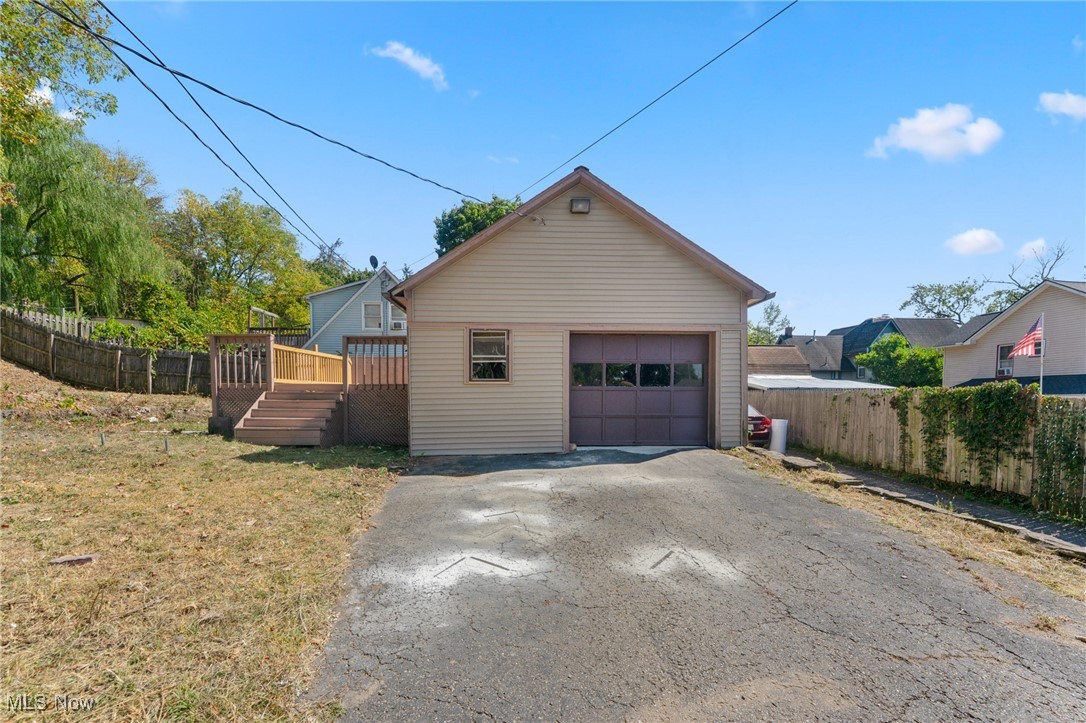 Lowellville Village - Residential