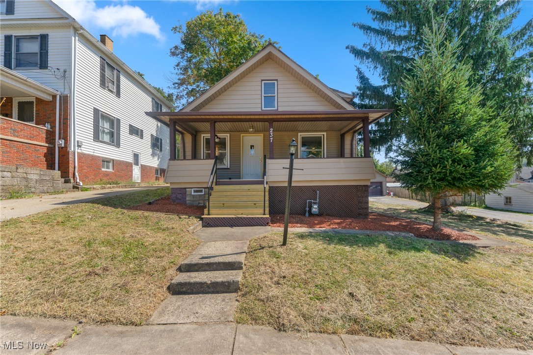 Lowellville Village - Residential