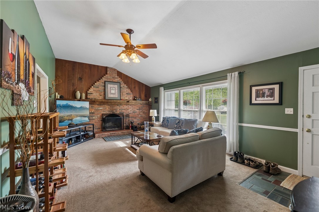 111 Leaview Lane